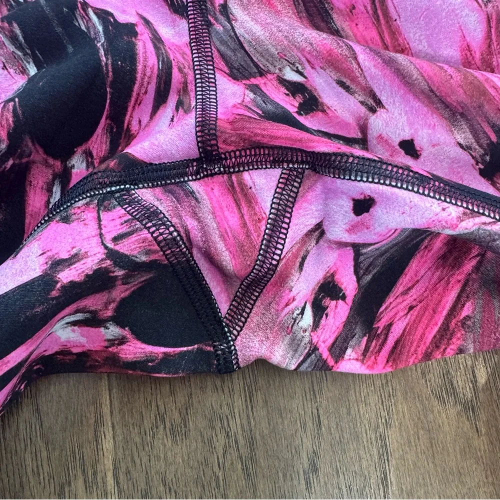 Lululemon Leggings in Pink and Black - Picture 7 of 10